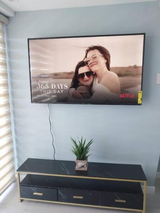 1Bedroom Unit At Azure North With Netflix Up To 6Pax سان فيرناندو المظهر الخارجي الصورة