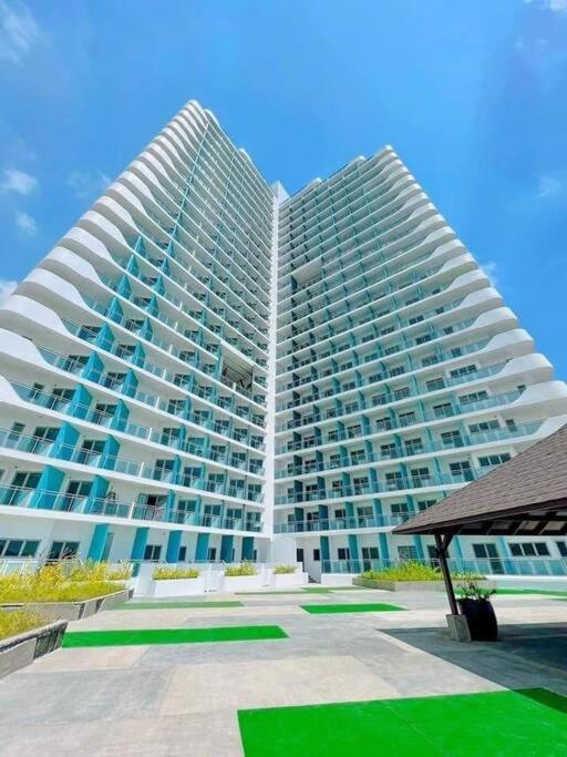 1Bedroom Unit At Azure North With Netflix Up To 6Pax سان فيرناندو المظهر الخارجي الصورة